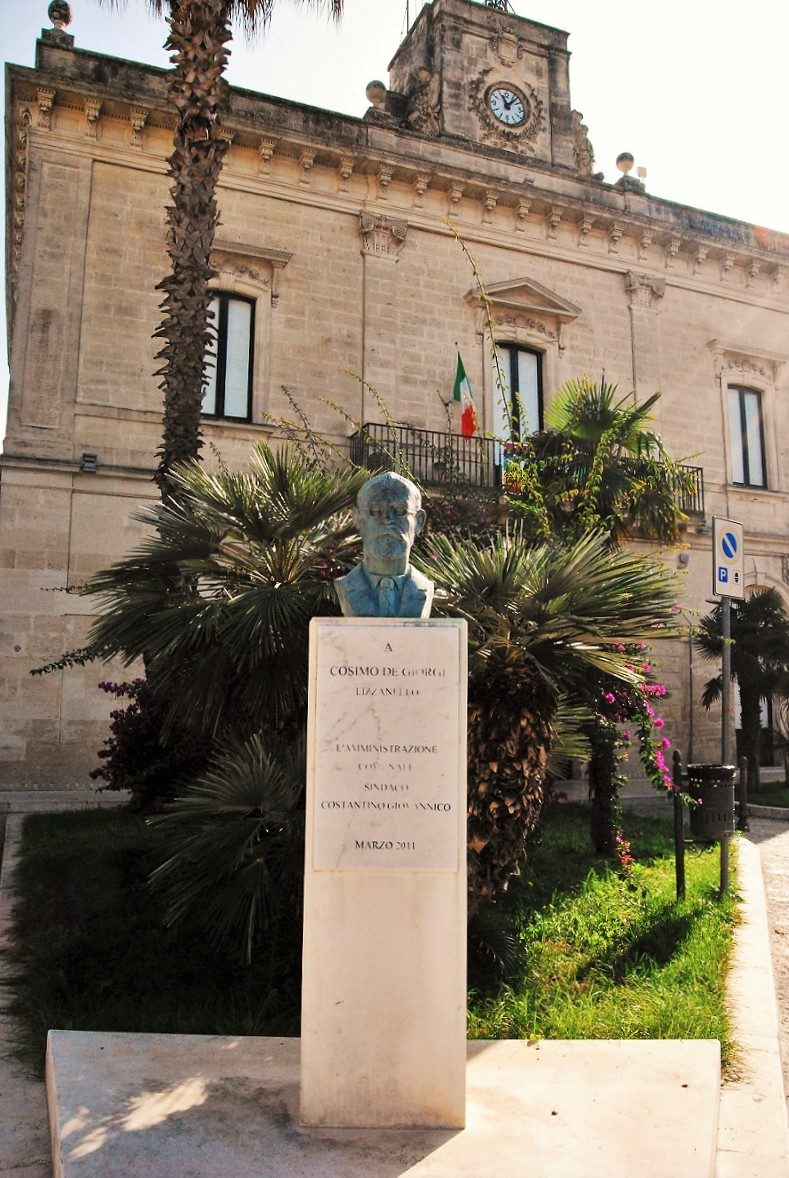 Cosimo De Giorgi's bust (1)1.jpg